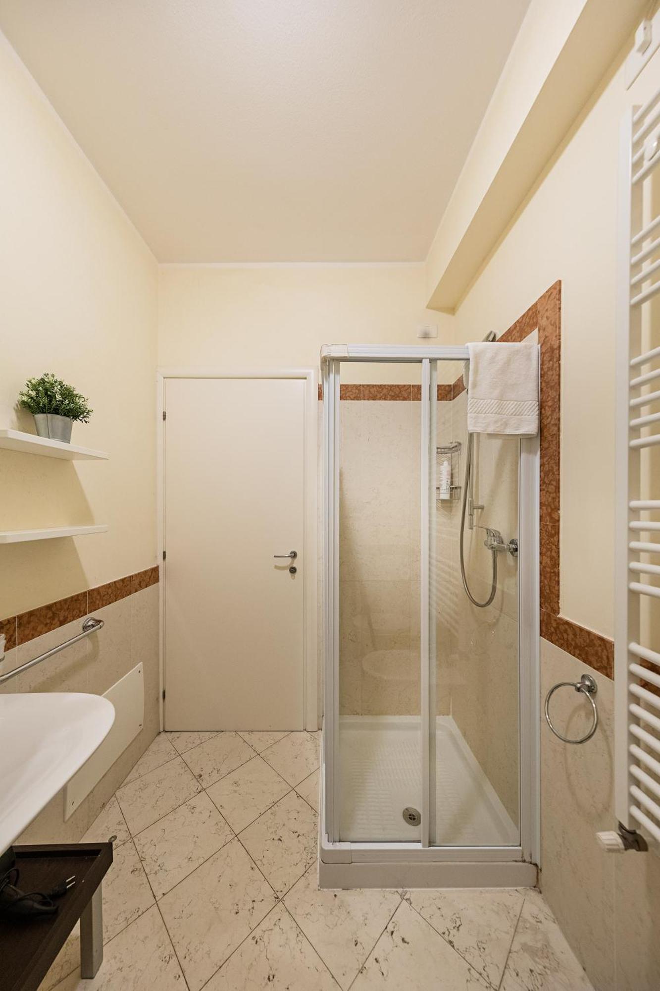 Residenza Miralago II By Wonderful Italy Desenzano del Garda Exterior foto
