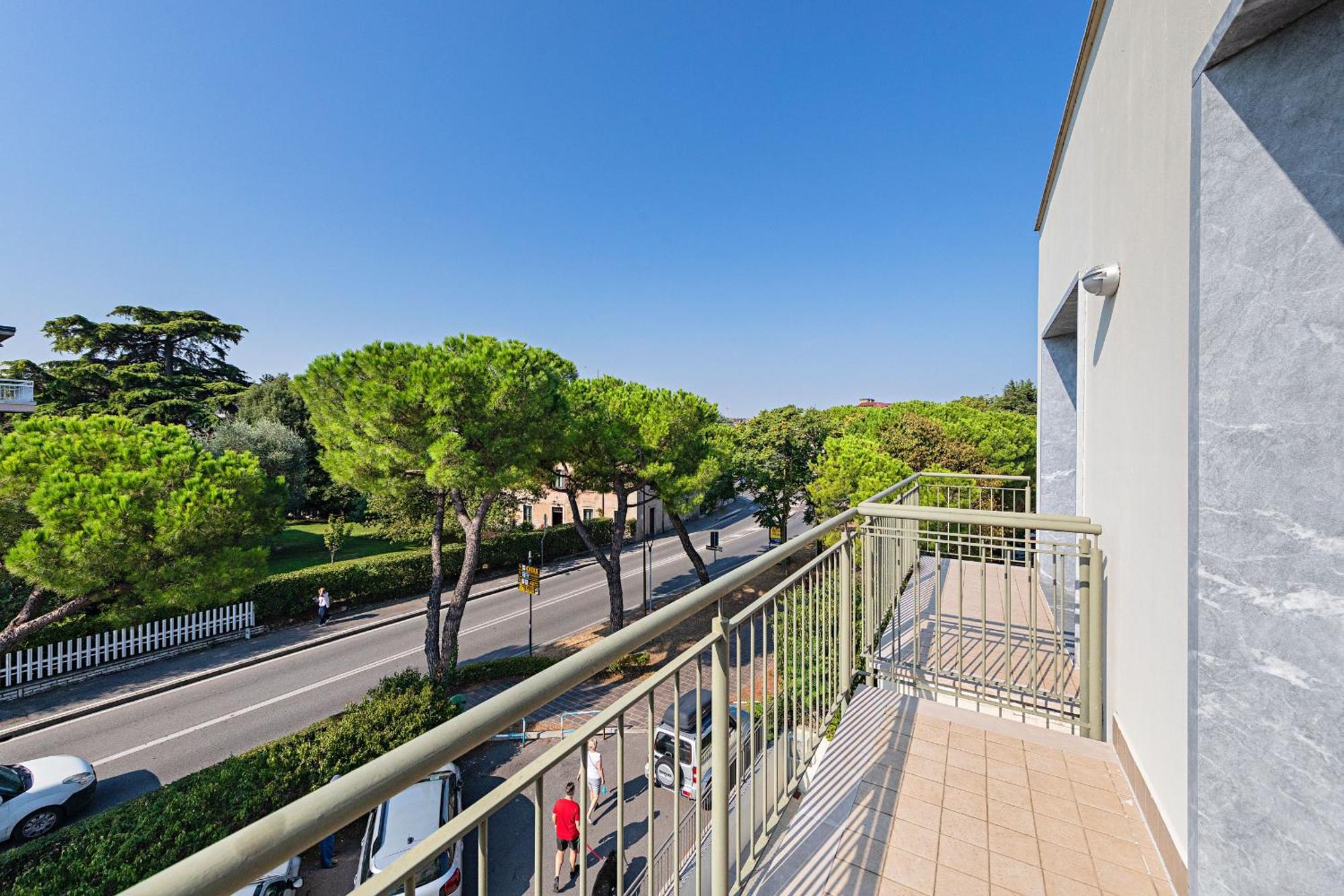 Residenza Miralago II By Wonderful Italy Desenzano del Garda Exterior foto